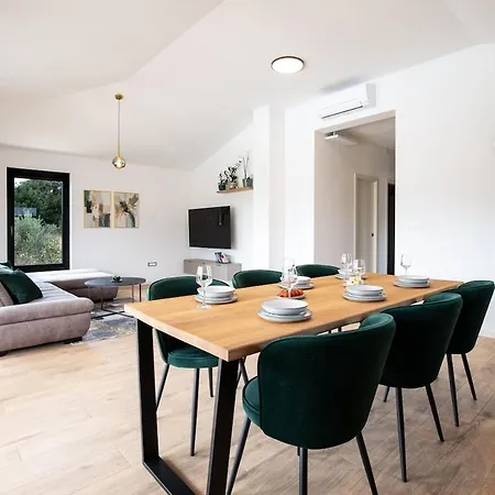 Casa Dvori By Istrialux Βίλα *